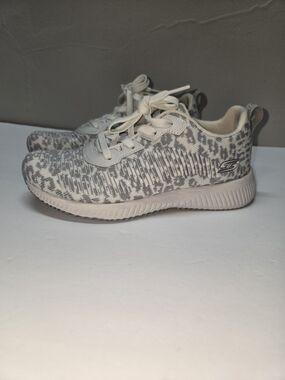 Skechers Women's Light Gray and White Knit Lace-Up Sneakers